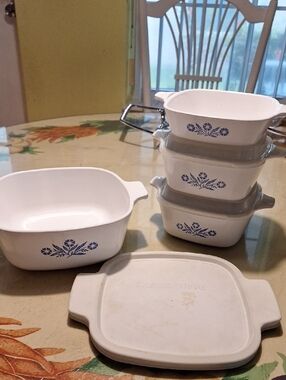 Corningware White with Blue Cornflower Square Baking Dishes, Set of 4